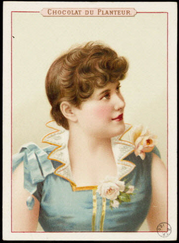 carte réclame - Portrait de jeune femme brune en robe bleue